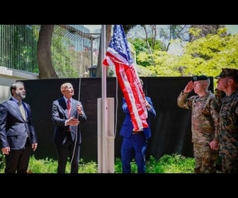 Replay Le drapeau des Etats-Unis à nouveau hissé dans la résidence de l'ambassadeur à Damas en Syrie