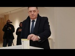 Replay Les Serbes de Bosnie élisent le successeur de Milorad Dodik lors des élections présidentielles...