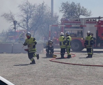 Replay Appels d'urgence - Pompiers de Marseille : des héros au coeur de l'incendie du siècle