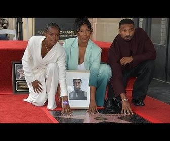 Replay Chadwick Boseman reçoit à titre posthume une étoile sur le Hollywood Walk of Fame