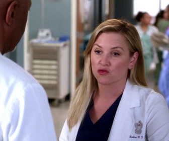 Replay Grey's anatomy - S14 E23 - April sauvée des eaux