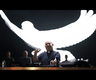 Replay De la messe aux platines : le prêtre-DJ Guilherme fait vibrer 120 000 Argentins