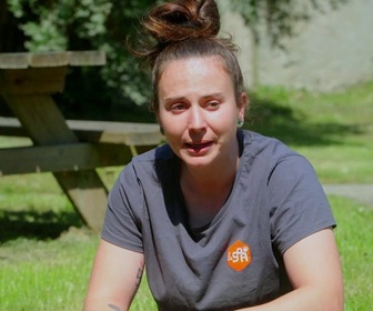 Replay Animaux à adopter - Scrow l'American Staff, Frosties le chat très affectueux