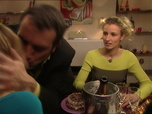 Replay Un gars, une fille - S4E64 - Reçoivent le patron d'Alex