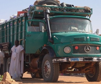 Replay Les routes de l'impossible - Mauritanie, les convoyeurs du désert