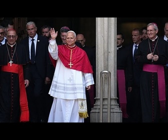 Replay Espagne : des milliers de fidèles accueillent le pape Léon XIV à Barcelone