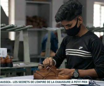 Replay Un jour, un doc - Chaussea : les secrets de l'empire de la chaussure à petits prix