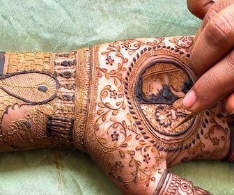 Replay L'art du henné, un chemin vers la liberté