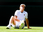 Replay Wimbledon : après avoir chuté et concédé deux sets, Jannick Sinner vient à bout d'un coriace Miormir Kecmanovic