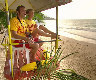 Replay Un gars, une fille - S5E71 - Secouristes (1)