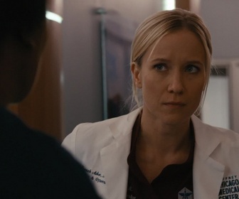 Replay Chicago Med - S10 E03 - L'ère du doute