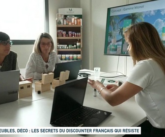 Replay Un jour, un doc week-end - Meubles, déco : les secrets du discounter français qui résiste