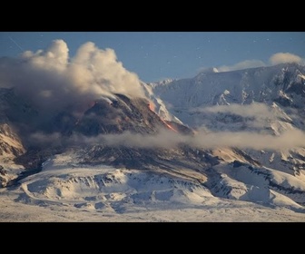 Replay Le Shiveluch, l'un des volcans les plus actifs de Russie est entré en éruption