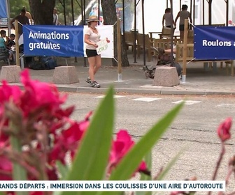 Replay Un jour, un doc week-end - Grands départs : immersion dans les coulisses d'une aire d'autoroute (2/2)