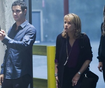 Replay Scorpion - S3 E13 - Fausse monnaie, vrais problèmes