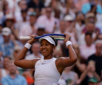 Replay Wimbledon : Naomi Osaka s'offre la numéro un mondiale Aryna Sabalenka en deux sets