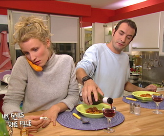 Replay Un gars, une fille - S4E22 - Dans la cuisine (10)