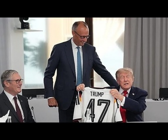 Replay le chancelier allemand surprend Trump avec un maillot Trump 47