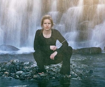 Replay Avec Julian Steckel - Tabita Berglund dirige Chostakovitch, Sibelius et Thorvaldsdottir