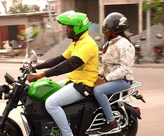 Replay ARTE Journal - Bénin : la moto électrique fait des étincelles