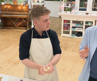 Replay Le meilleur pâtissier : qui sera plus fort que le grimoire de Mercotte ? - Épisode 1 - Partie 2