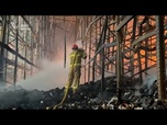 Replay Des incendies ravagent Kyiv après une attaque russe de missiles et drones