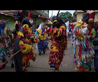 Replay Au Venezuela, les Diables dansants ravivent une tradition séculaire du Corpus Christi