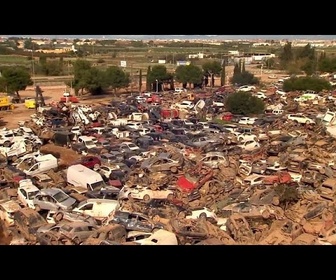 Replay Un immense cimetière de voitures détruites après les inondations meurtrières en Espagne