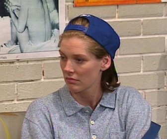 Replay Hélène et les garçons - S01 E48 - La chose