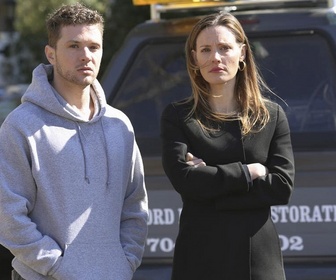 Replay Secrets and lies - S1E1 - L'enfant