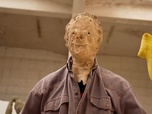 Replay Statues défigurées et graffitis moulés : une nouvelle forme de street art ? - Tracks