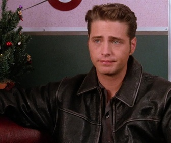 Replay Beverly Hills, 90210 - S06 E15 - Révélations de Noël