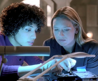 Replay Fringe - S1E12 - Contrôle parental