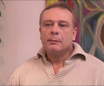 Replay Au nom de la vérité - S04 E30 - Une amie bienveillante