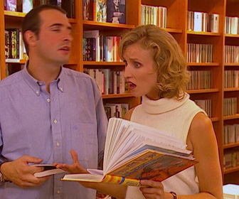Replay Un gars, une fille - S1E27 - À la librairie