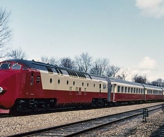 Replay À regarder en famille - Les Trans-Europ-Express, des trains de légende
