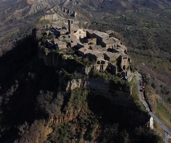 Replay Focus - Des villages entiers exposés : l'Italie sous la menace des glissements de terrain
