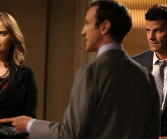 Replay Bones - S12 E3 - Rencontre du troisième âge