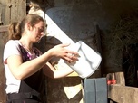 Replay Marie, éleveuse malgré tout - Jeunes agricultrices : entre passion et incertitudes