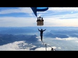 Replay No Comment : des slackliners se balancent entre des montgolfières à 2 500 mètres d'altitude