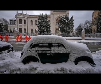 Replay Fortes neiges d'automne paralysent les routes dans l'Extrême-Orient russe
