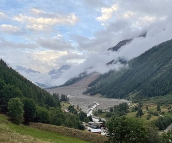 Replay Suisse : à Blatten enseveli, repartir de zéro - ARTE Regards