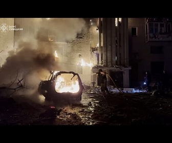 Replay De nouvelles frappes de drones russes sur Soumy, en Ukraine, habitants évacués à cause d'incendies