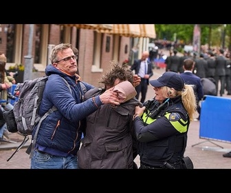 Replay Des manifestants perturbent la cérémonie du 80ᵉ anniversaire de la Libération des Pays-Bas