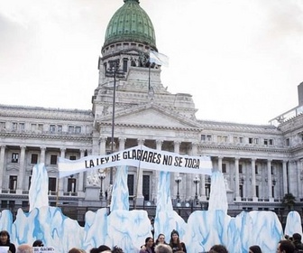 Replay Les glaciers, des géants menacés - Argentine : les glaciers moins protégés